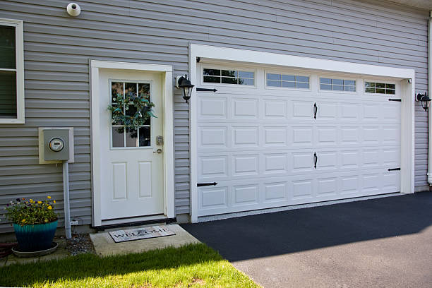 24/7 Emergency Garage Door Panel Replacement experts in El Cerrito, CA